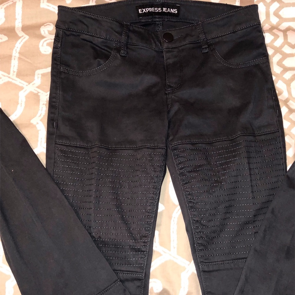 Dark grey skinnies